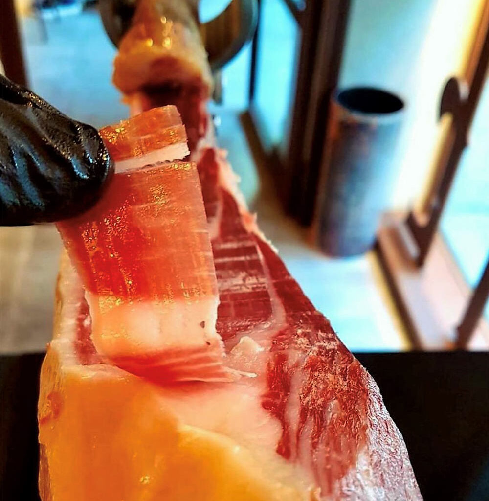 Jamon iberico, cortado a cuchillo o loncheado? Sal de dudas