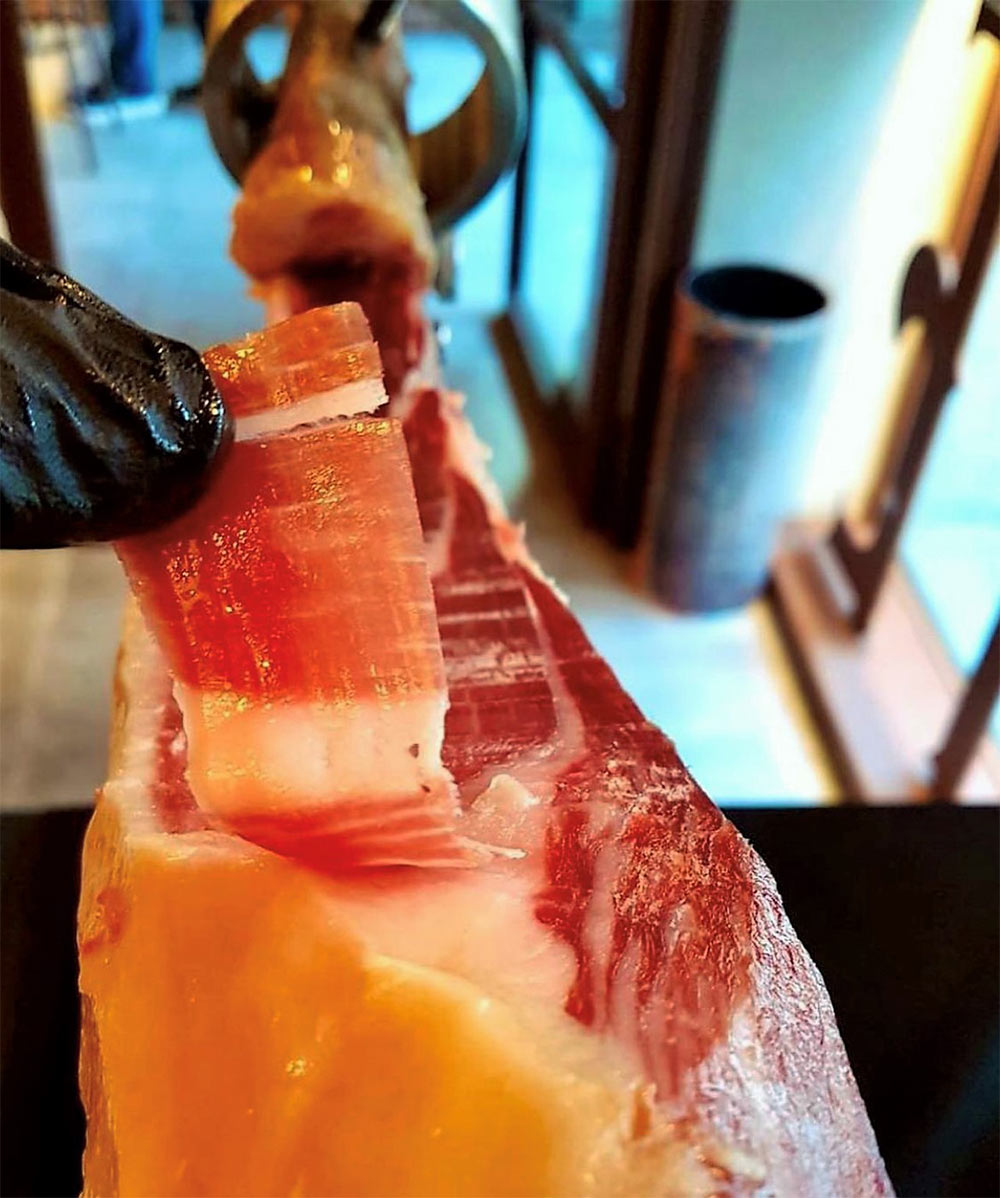 Jamon iberico, cortado a cuchillo o loncheado? Sal de dudas